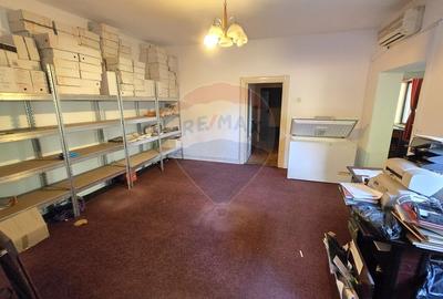 Casa ultracentrala de vanzare 0% comision - 13