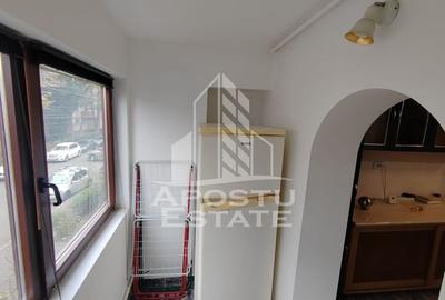 Apartament 2 camere, decomandat, centrala proprie, zona Modern - 4