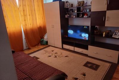 Apartament cu 2 camere semidecomandat în Dristor - 1