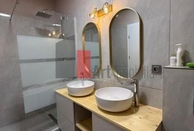 Apartament cu 3 camere semidecomandat în Grozăvești
