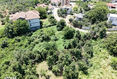 Teren de 3200 mp, în Central