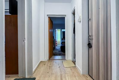 Apartament cu 3 camere decomandat în Piața Centrală