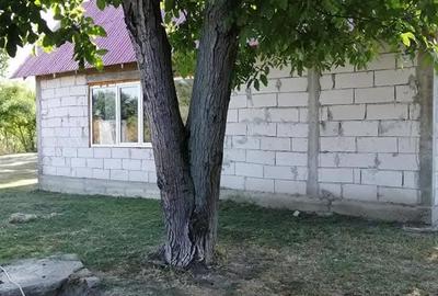 Casă cu 3 camere în 1 Decembrie - 1