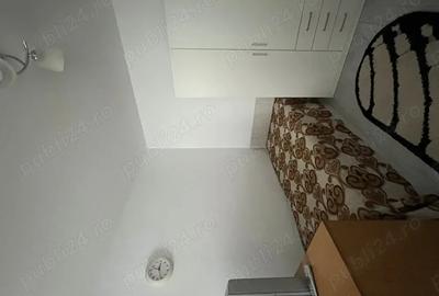 Camera de inchiriat cu baie proprie si acces la bucatarie