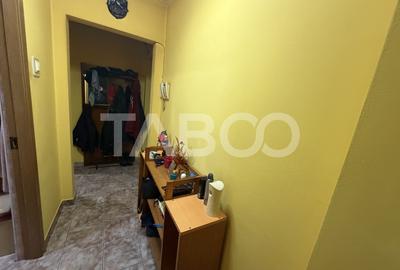 Apartament cu 3 camere semidecomandat, mobilat în Făgăraș - 9