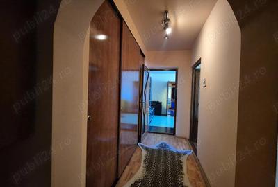 Vanzare Apartament 3 camere Zona 9 Mai, Targu Jiu - 4