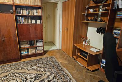 Apartament cu 3 camere semidecomandat în Țiglina 1 - 3