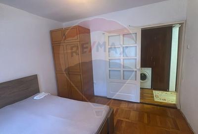 Apartament cu 3 camere de inchiriat in zona Rogerius - 9