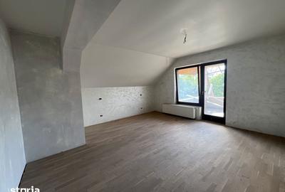 Casă cu 5 camere cu Teren 512 Mp în Cetate - 4