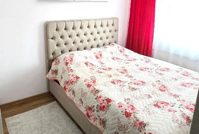 Apartament cu 3 camere semidecomandat, mobilat în Vest