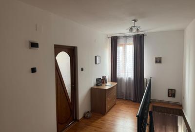 Casă de vânzare P+1, Tatarasi – Strada Răchiți - 12