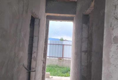 Casă cu Teren 300 Mp în Central - 5
