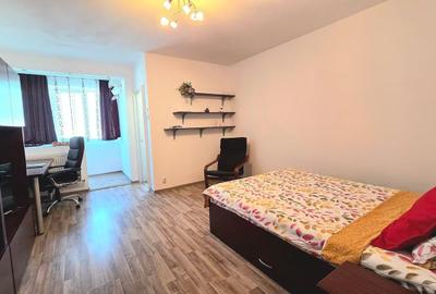 Garsonieră decomandată, mobilată în Dristor