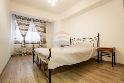Apartament cu 3 camere decomandat, mobilat în Tractorul - 1
