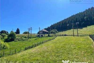 Teren de 1380 mp, în Fundata - 7