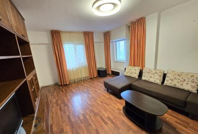 Apartament spatios zona 9 mai - 5
