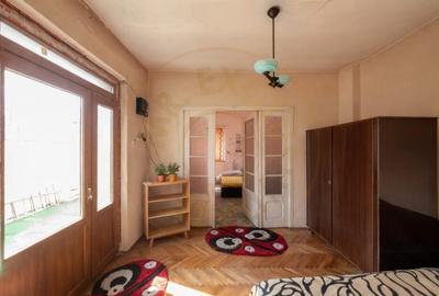 Casă individuală cu 3 camere cu Canalizare în Central - 3