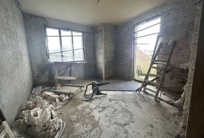 Casă cu 20 camere cu Canalizare în Foișorul de Foc - 12