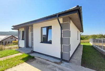 Casa cu 4 camere, 2 bai, beci spatios si 400 mp teren Casa cu 4 camere, 2 bai, beci spatios si 400 mp teren - 5