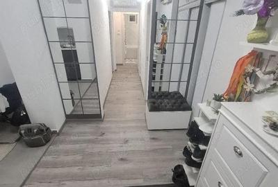 Apartament cu 3 camere decomandat în Rahova - 3