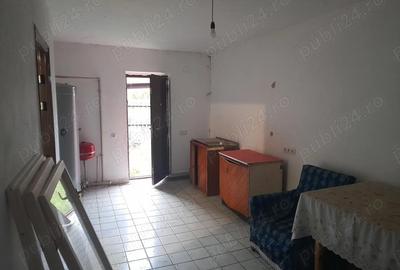 Spațiu comercial, de 21,000 mp, în Central - 11