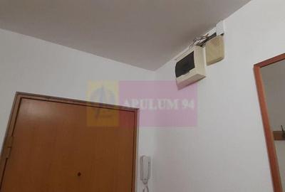 Garsoniera Pia?a Muncii - Aproape de Metrou - 13