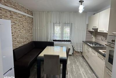 Apartament cu 3 camere, mobilat în Central - 1
