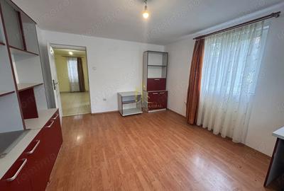 Casă cu 3 camere cu Teren 337 Mp în Central - 9