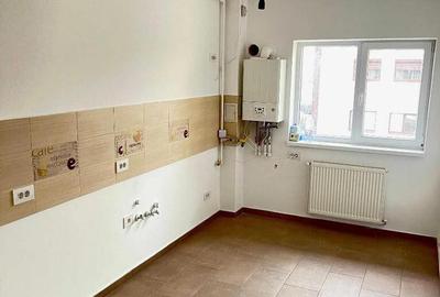 Apartament cu 2 camere decomandat în Tractorul - 7