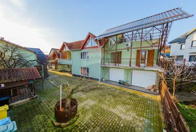 DE VANZARE DOUA CASE in zona de PARC ideale pentru doua familii - 4