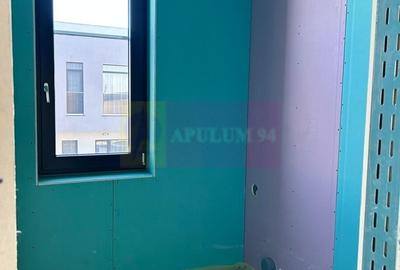 Apartament cu 4 camere decomandat în Theodor Pallady