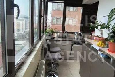 Vânzare, apartament cu 3 camere în zona Militari Residence - 1