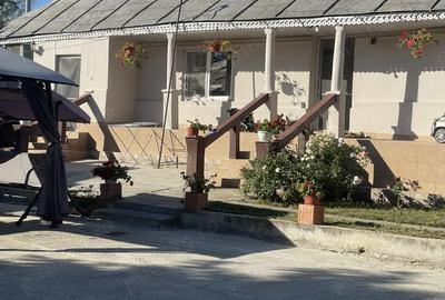 Casă cu 6 camere cu Teren 6500 Mp în Nicorești - 1