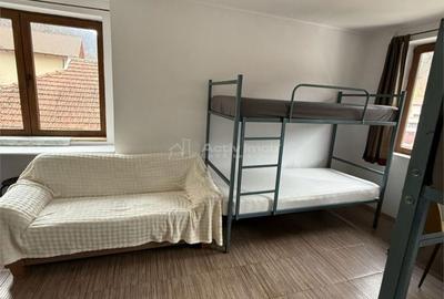 Casă cu 10 camere cu Teren 300 Mp în Schei - 8