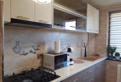 Vanzare Apartament 2 cam. cf.1 semid.,etajul 4, mobilat si utilat nou in zona Hipodrom - Bariera - 12