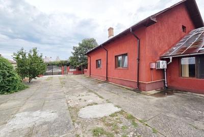 VANZARE VILA - 300 MP. UTILI - TEREN 862 MP. - GAESTI - 2