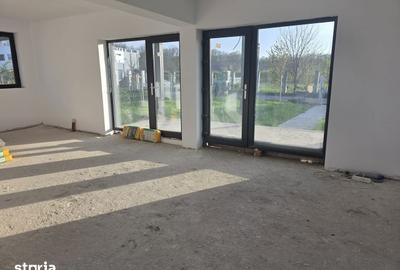Casă cu 5 camere cu Teren 500 Mp în Snagov - 1