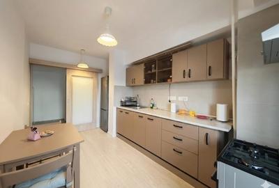 Apartament cu 3 camere decomandat, mobilat în P-ța Victoriei - 7