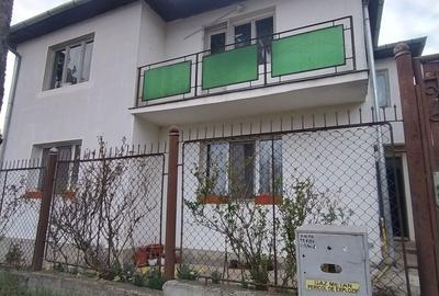 Casă cu 4 camere în Exterior Vest - 2