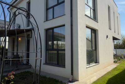 Casă individuală cu 6 camere cu Canalizare în Tunari - 1