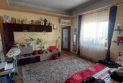 Apartament cu 4 camere semidecomandat în Brazi - 6