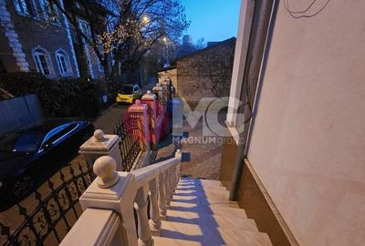 Casă Impresionantă de Vânzare Vitan ideal pentru Locuință sau Business - 14