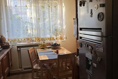 Casă cu 4 camere în Ipotești - 2