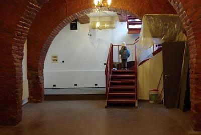 Spațiu comercial, de 345 mp, în P-ța Romană - 11