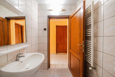 Casă individuală cu 4 camere cu Canalizare în Calea Urseni - 25