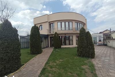 Casă cu 7 camere cu Teren 460 Mp în Central - 5