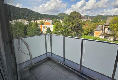 Apartament cu 3 camere semidecomandat în Central - 8