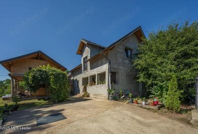 Casă cu Canalizare în Măneciu - 1