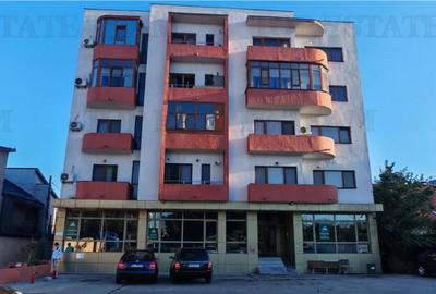 Spatiu comercial, stradal, parter de bloc si demisol, 800mp - 1