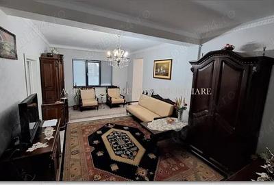 Casa de vanzare in localitatea Lazu - 6